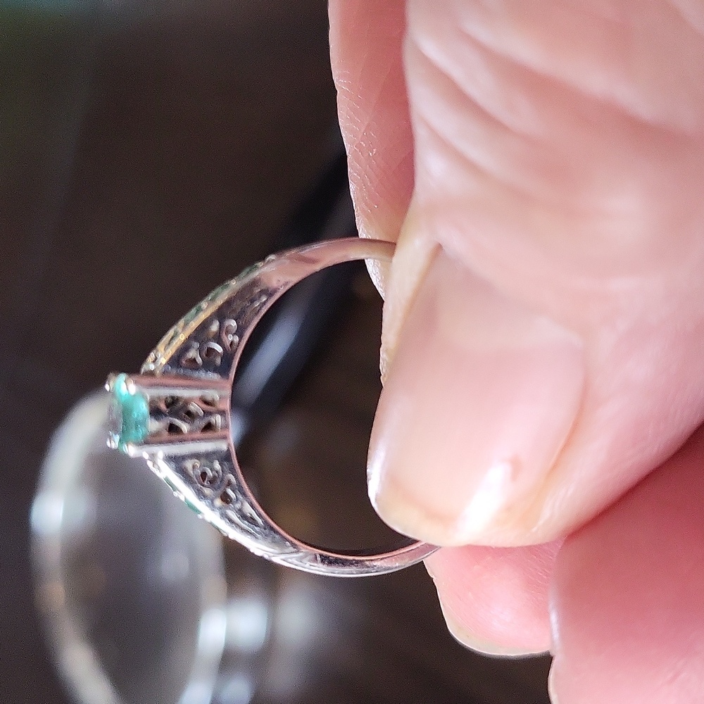 Emerald Ring Size 8 - Picture 4 of 4